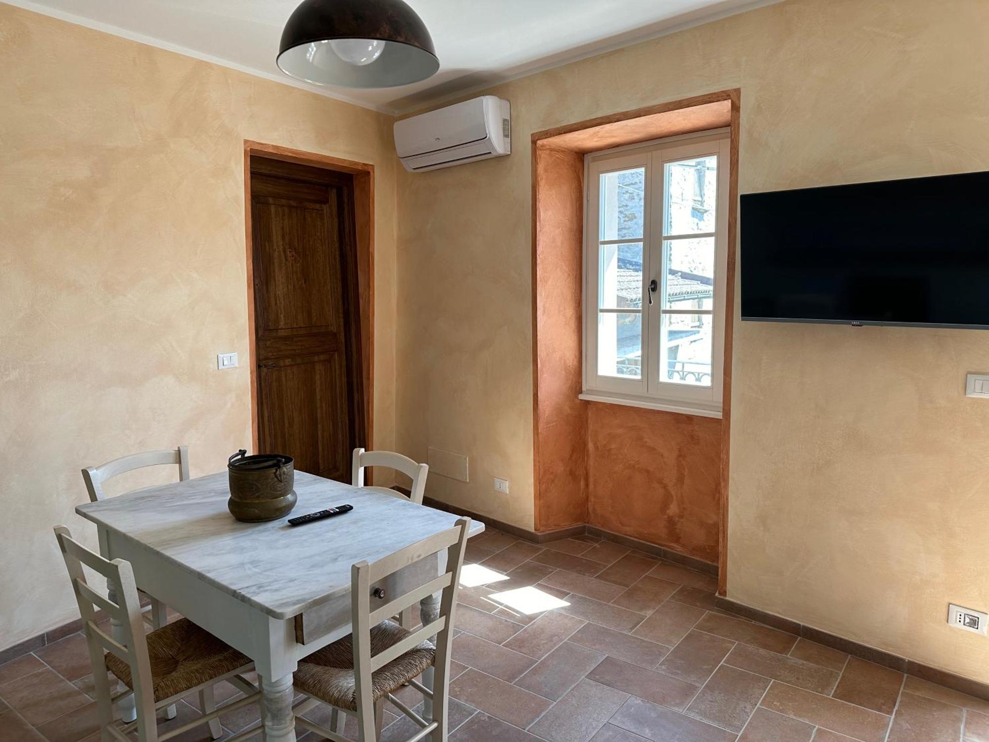 Nel Caruggio - B&B Mornese Luaran gambar